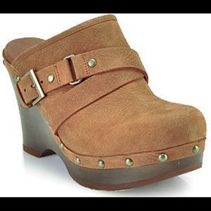 UGG Natalee Leather Studded Heeled Clogs NWT US7
